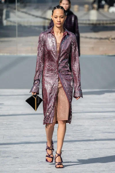 Look 24